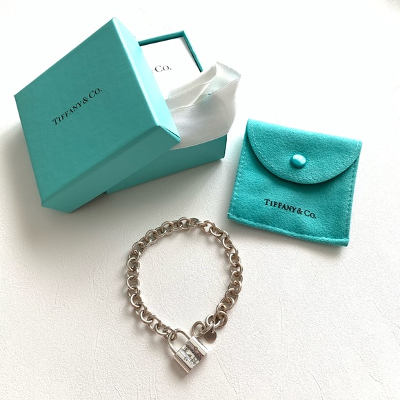 [SOLD] Tiffany & Co 1837 Padlock Chain Bracelet - Picture 1 of 5